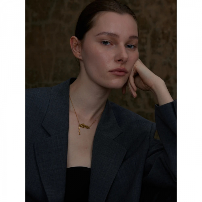 Colier Amaris, auriu, cu pandantiv floral, din oțel inoxidabil placat cu aur 18K [3]