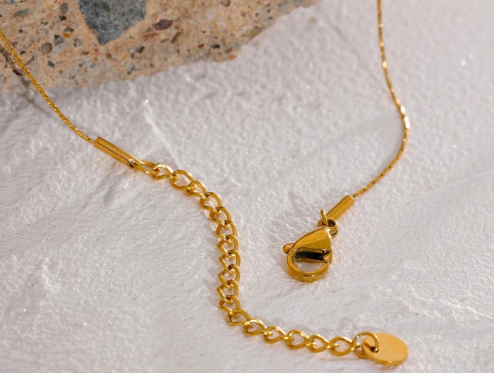 Colier Cynthia, auriu, din oțel inoxidabil și perle naturale de cultură, placat cu aur 18K - Colecția Universe of Pearls [6]