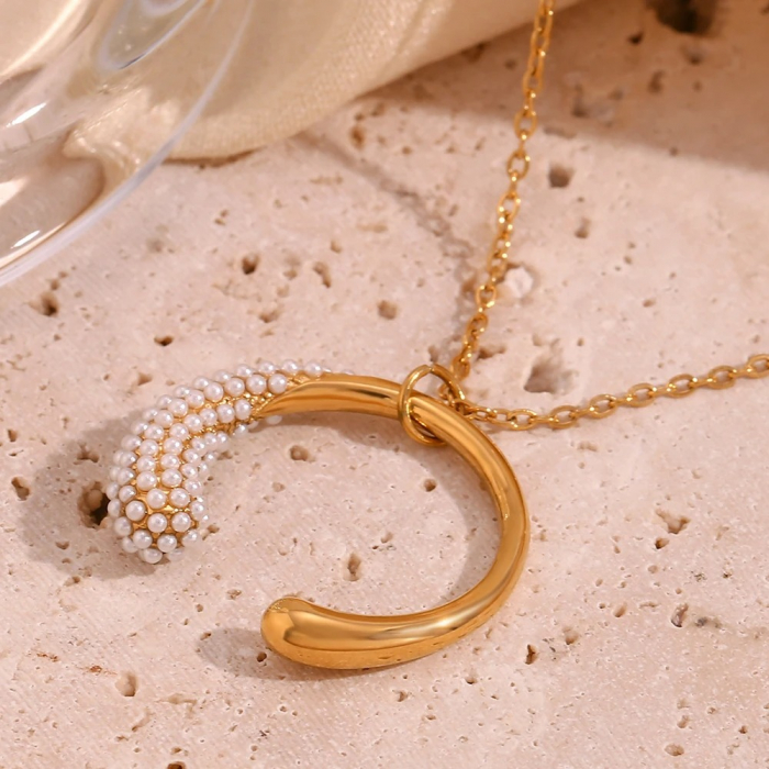 Colier Mabelyn, auriu, cu perle și pandantiv circular, din oțel inoxidabil placat cu aur 18K - Colecția Universe of Pearls [3]