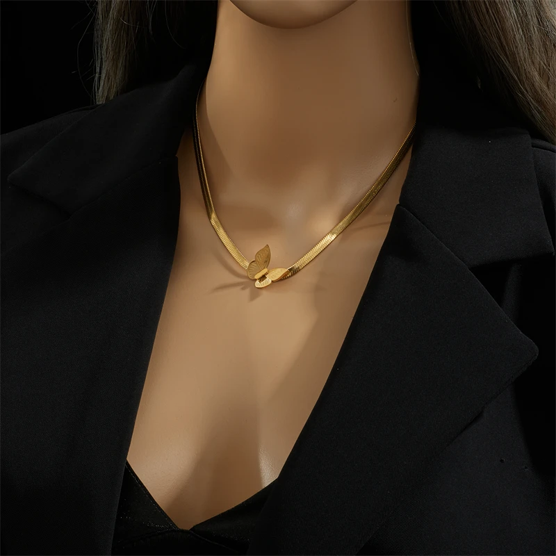 Colier Martha, auriu, din oțel inoxidabil placat cu aur 18K, tip snake chain, cu pandantiv fluture [3]