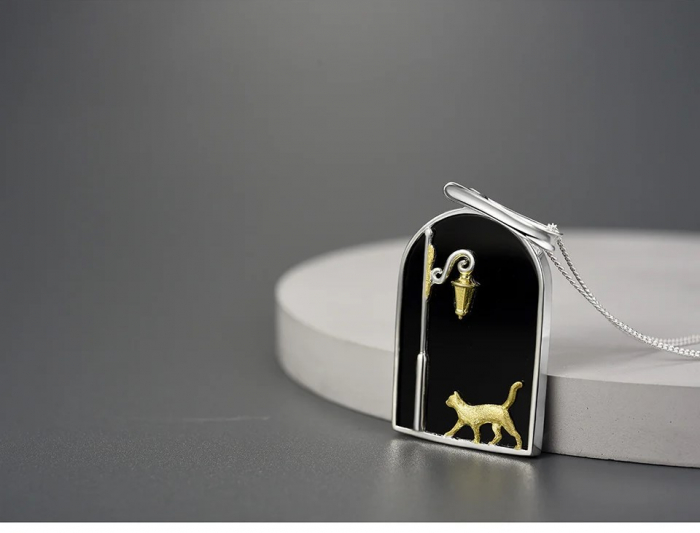 Colier Black Cat, din argint placat cu aur 18K, model pisică - Colecția Metamorphosis [2]