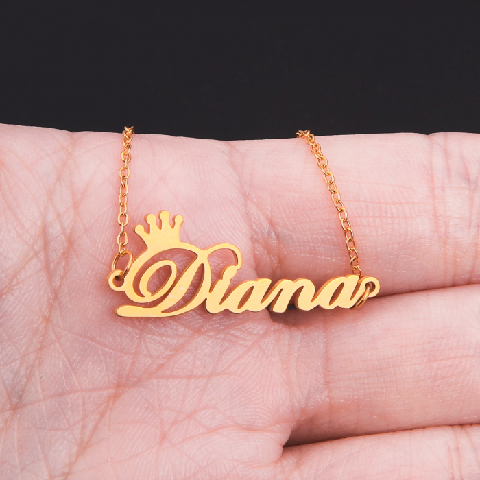 Colier personalizat Adley, din oțel inoxidabil placat cu aur 18K, cu pandantiv coroană [2]