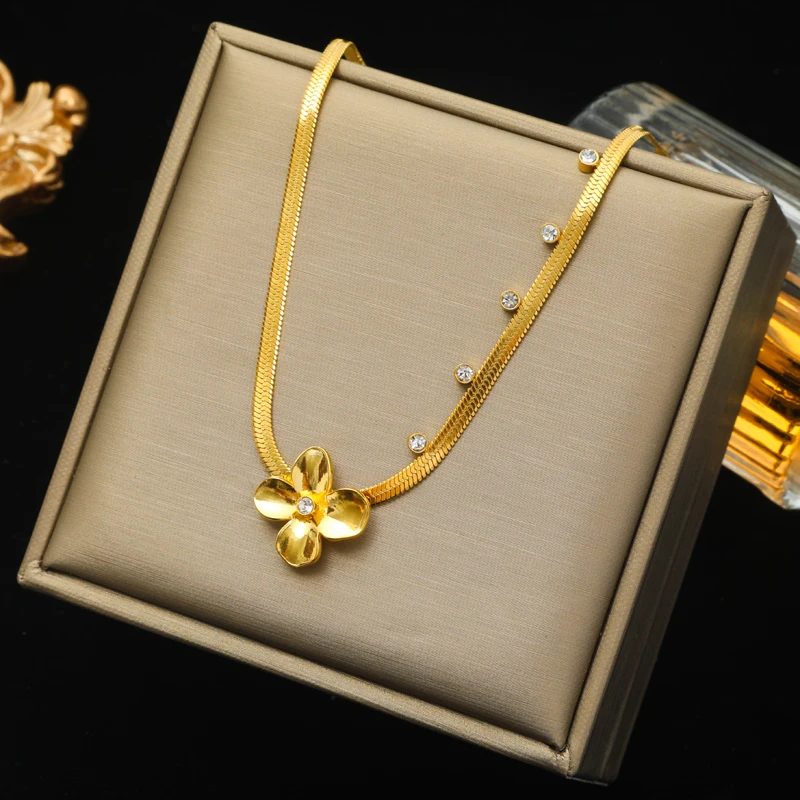 Colier Rylee, auriu, din oțel inoxidabil placat cu aur 18K, cu model floral [2]
