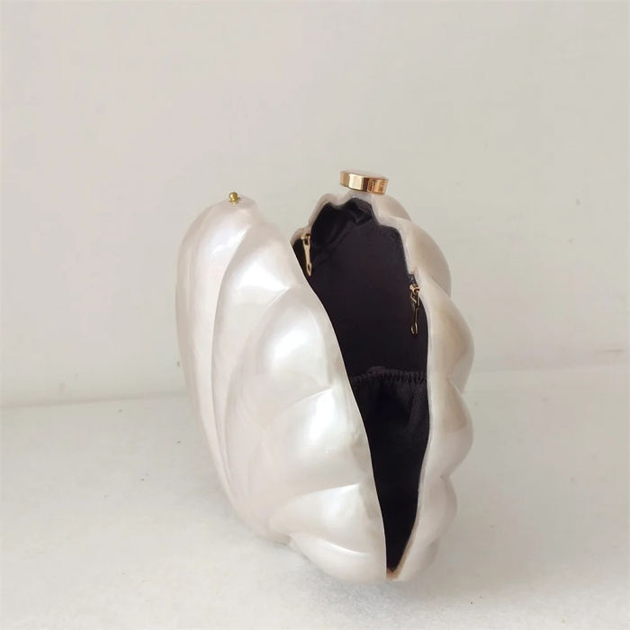 Geantă clutch premium Gia, alb ivory, în formă de scoică [3]