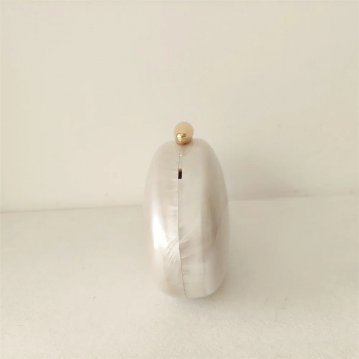 Geantă clutch premium Jolie, alb ivory, cu aspect perlat [5]