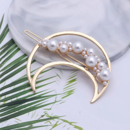 ACCESORII PĂR - Agrafă de păr Pearl Moon, cu montură aurie și perle, în formă de lună