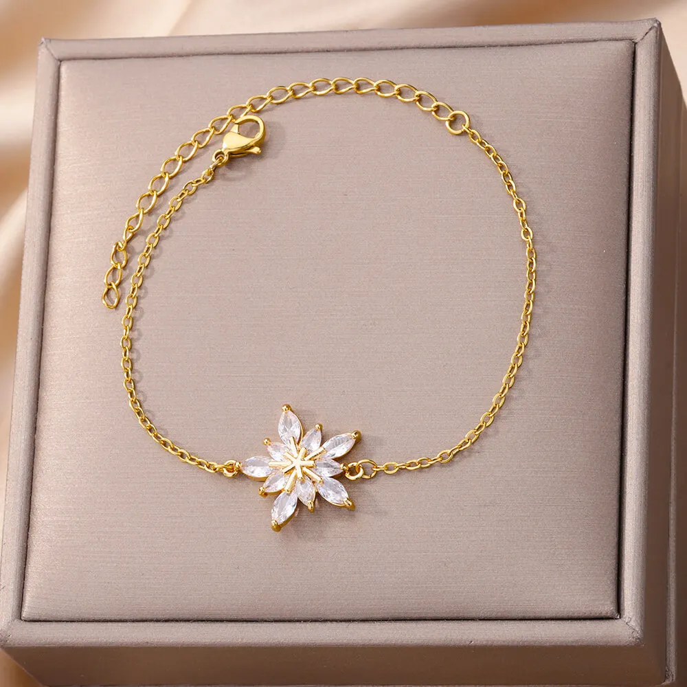 Brățară Julie, aurie, din oțel inoxidabil, decorată cu talisman stea din zirconiu [4]