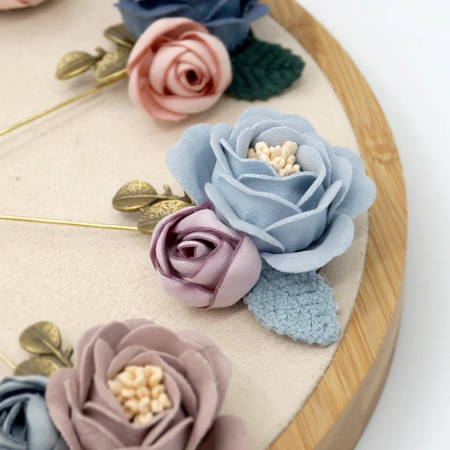 Broșă Rayme, bleu cu roz, handmade, din material textil, cu perle și model floral [2]