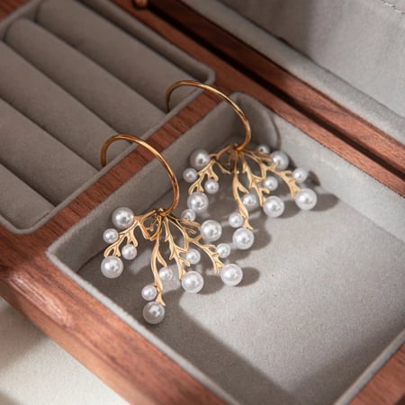 Cercei Avriella, aurii, rotunzi, cu perle și model coral, din oțel inoxidabil - Colecția Universe of Pearls [5]