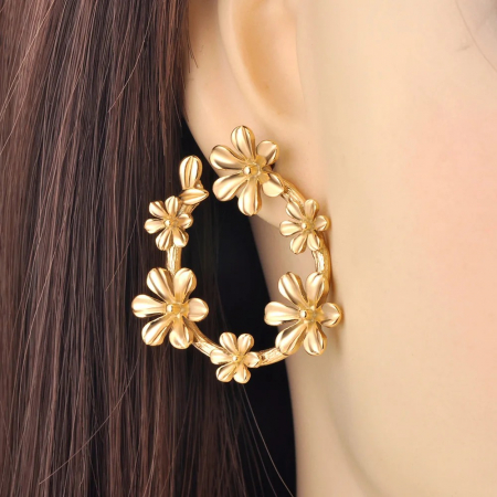 Cercei Eryn, aurii, rotunzi, cu model floral, din oțel inoxidabil placat cu aur 18K - Colecția Parisian [1]