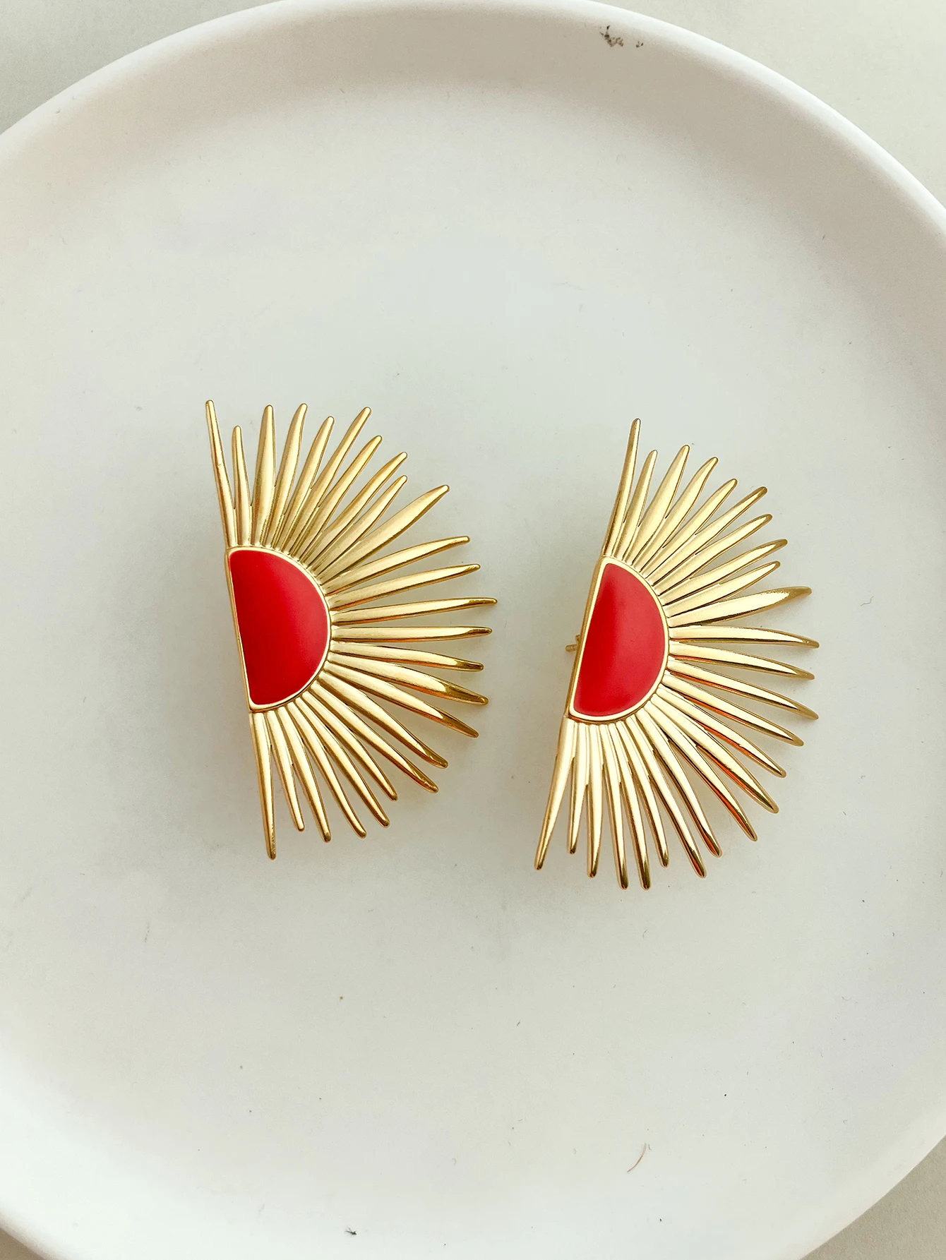 Cercei Janine, auriu cu roșu, din oțel inoxidabil, în formă de raze [1]