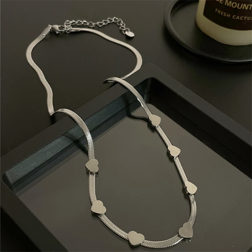 Colier Joanna, argintiu, din oțel inoxidabil, tip snake chain, model cu inimi [1]