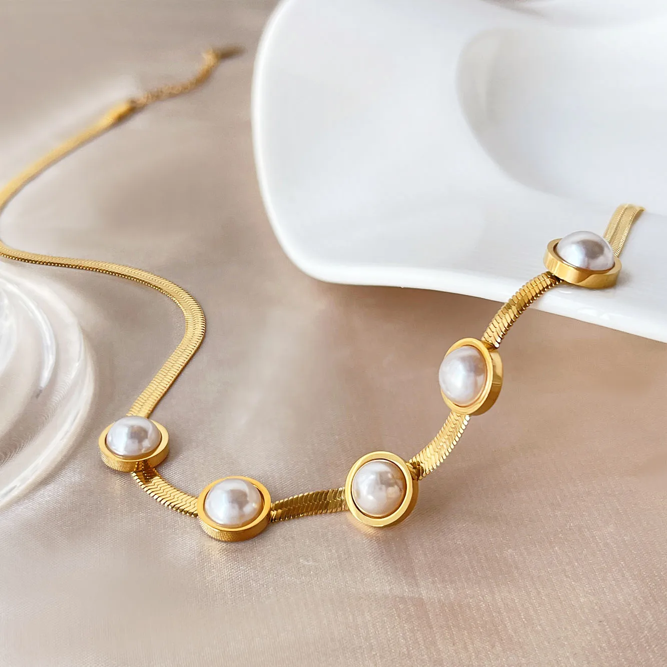 Colier Enisa, auriu, din oțel inoxidabil, model cu perle, tip snake chain - Colecția Universe of Pearls [4]