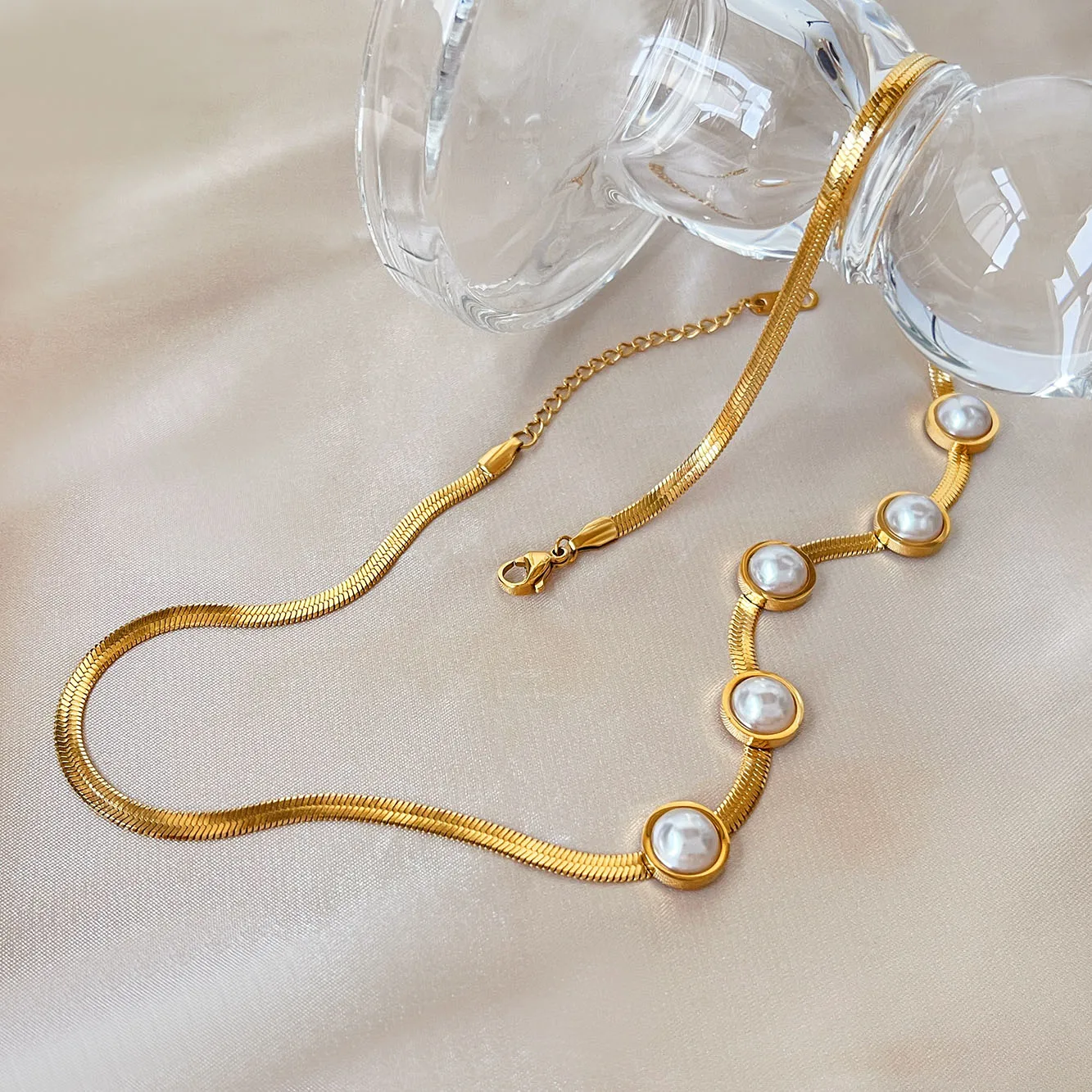 Colier Enisa, auriu, din oțel inoxidabil, model cu perle, tip snake chain - Colecția Universe of Pearls [2]