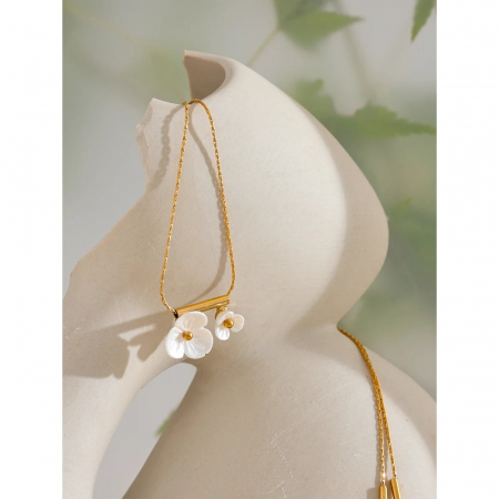 Colier Hanna, auriu, cu model floral, din oțel inoxidabil placat cu aur 18K [4]