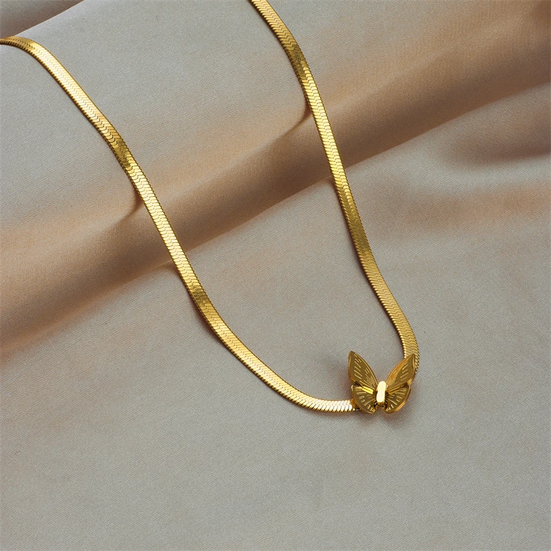 Colier Martha, auriu, din oțel inoxidabil placat cu aur 18K, tip snake chain, cu pandantiv fluture [1]