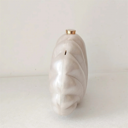Geantă clutch premium Gia, alb ivory, în formă de scoică [5]