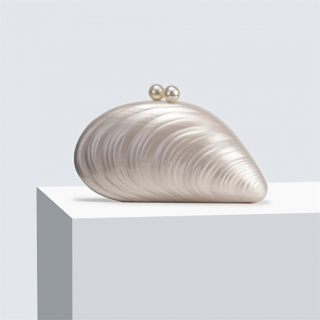 Geantă clutch premium Cattleya, în formă stilizată de scoică, cu aspect sidefat marmorat [2]