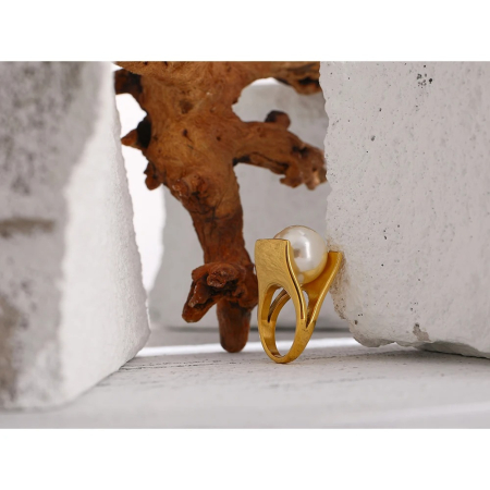 Inel Brielle, auriu, cu perlă, din oțel inoxidabil placat cu aur 18K - Colecția Universe of Pearls [2]