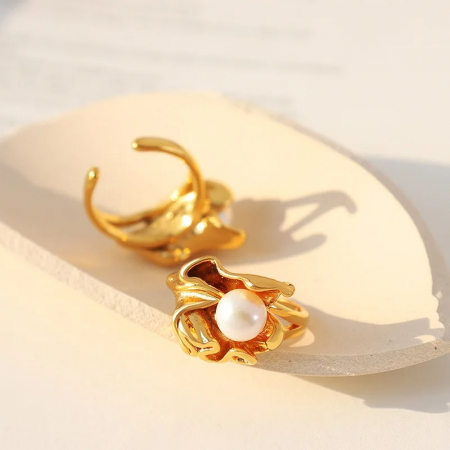 Inel Karina, auriu, din oțel inoxidabil placat cu aur 18K și perlă de cultură, reglabil - Colecția Universe of Pearls [1]