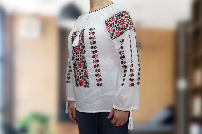 Ie dama traditionala ADINA 1 [3]