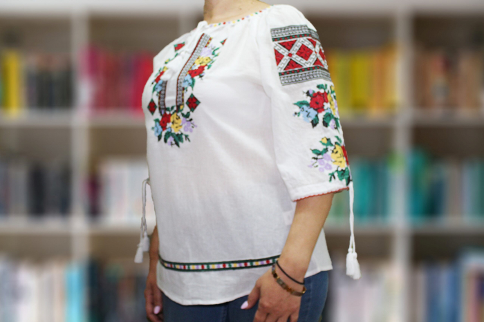 Ie dama traditionala GRATIELA [3]