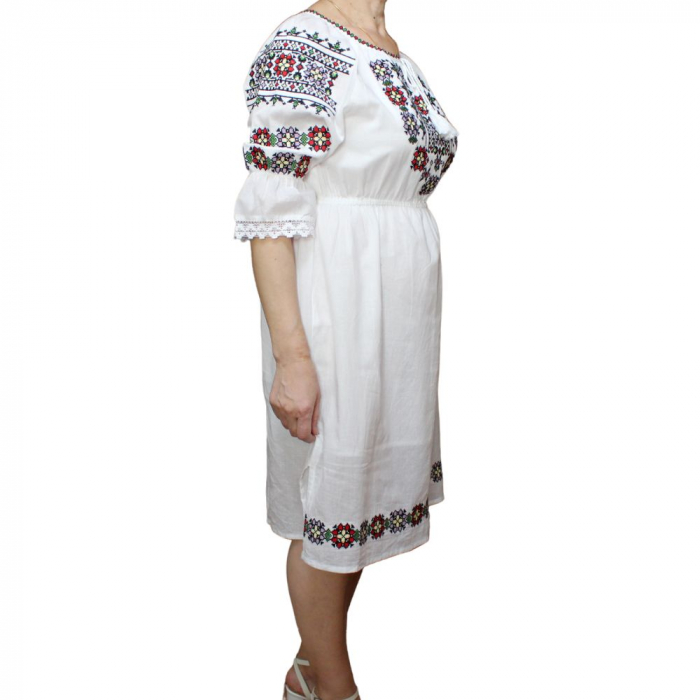 Rochie traditionala DIANA [3]