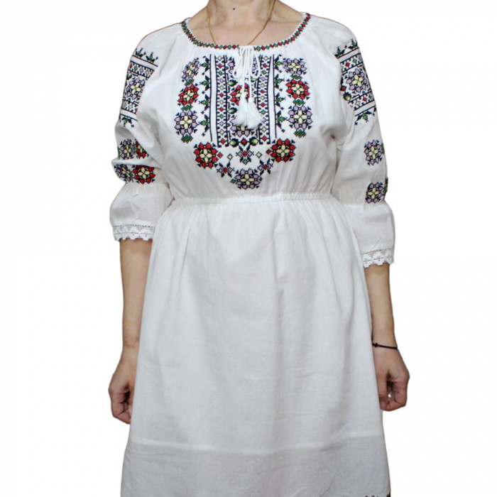 Rochie traditionala DIANA [2]
