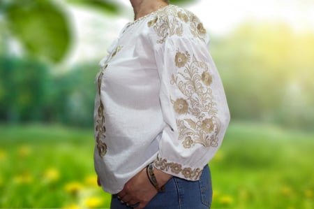 Ie dama traditionala ANICA 7 [2]