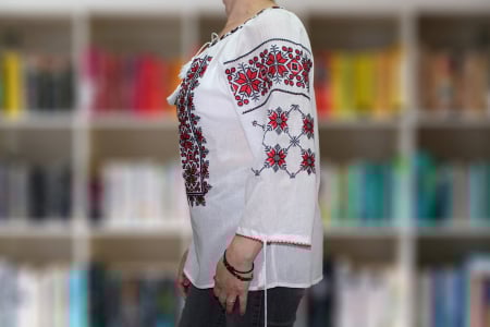 Ie dama traditionala BLANCA [2]