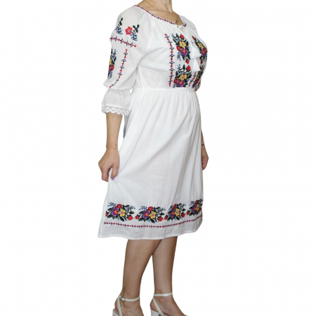 Rochie traditionala MIRUNA [1]
