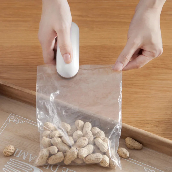 Aparat de sigilat pungi cu carlig de agatare si taietor, mini sigilator pungi, dispozitiv de lipit pungi [4]