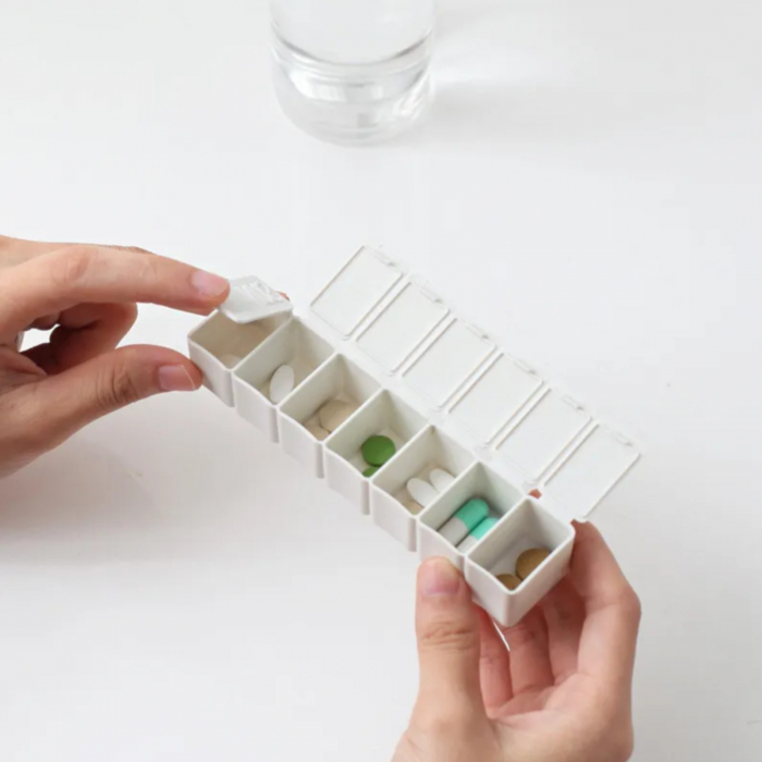 Set 2 bucati organizator de medicamente, cutie pentru medicamente, cutie medicamente cu alfabet braille [2]