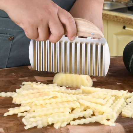 Ustensile din inox - Feliator ondulat pentru cascaval si legume, taietor ondulat legume, maner din lemn