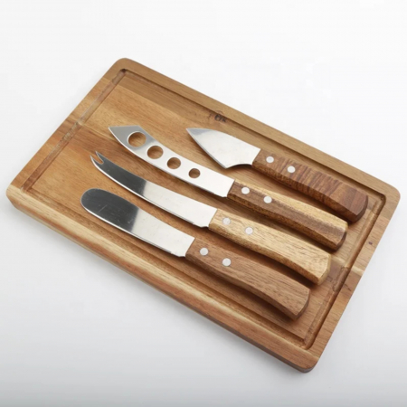 Servire aperitive - Tocator pentru branzeturi si 4 cutite