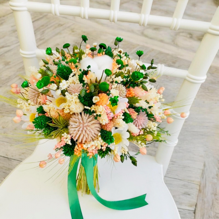 Buchet flori de camp , personalizabil, ideal pentru cununie civilă, nuntă, mireasă, nasa  sau cadou, predominant verde [2]