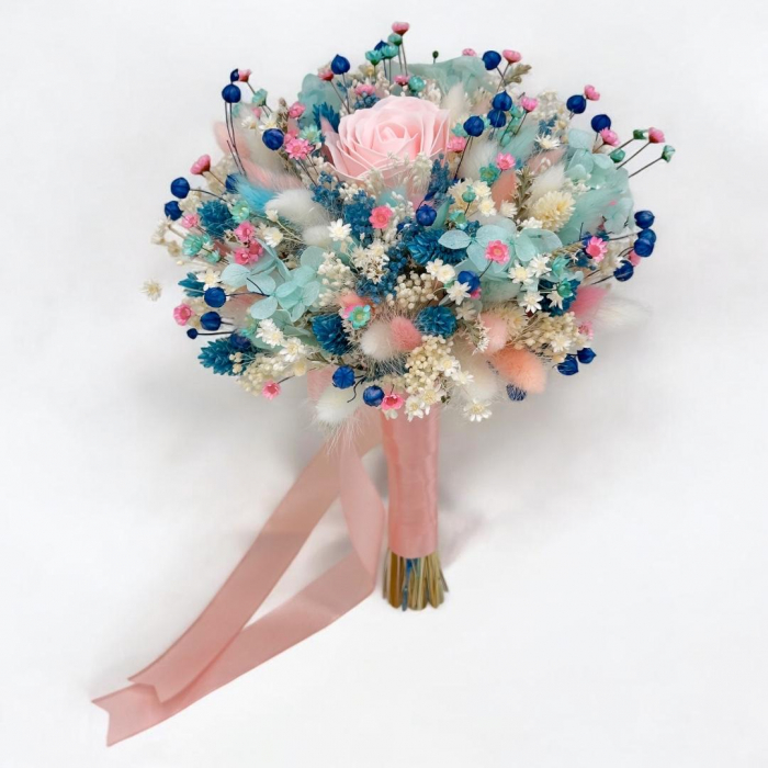 Buchet mic cu trandafir, hortensie si mix de flori naturale uscate, roz-albastru [4]