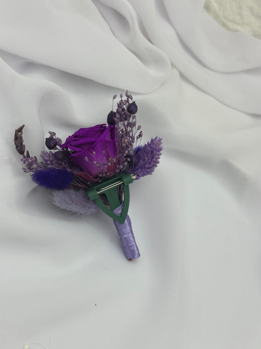 Floare de piept personalizabila, Cocarda, Mini roza criogenata si Plante naturale uscate Mov [2]