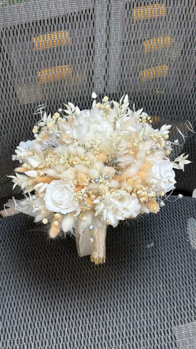 Set nunta lumanari cununie tip fagure si buchet mireasa cu trandafiri criogenati – decor floral premium personalizat [4]