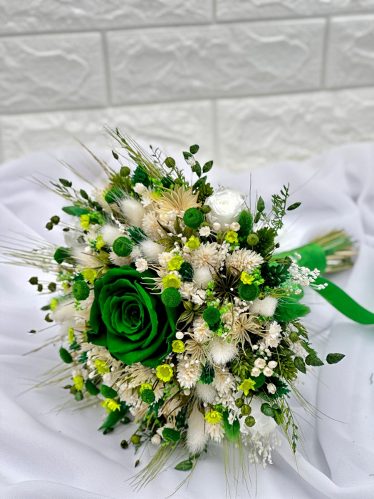 Buchet mediu personalizabil cu trandafir criogenat si flori  naturale uscate alb - verde smarald [2]