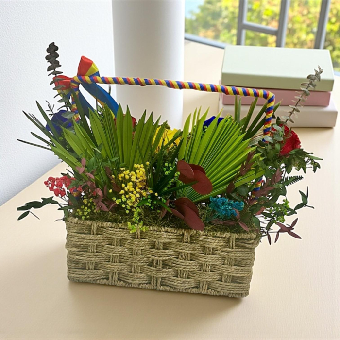 Aranjament floral tricolor cu trandafiri criogenați și plante stabilizate – decor patriotic 1 Decembrie - Eventissimi [2]