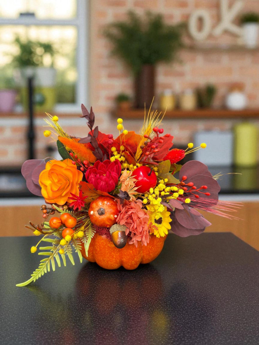 Aranjament floral de toamnă /  Halloween , în dovleac – decor handmade cu flori artificiale și naturale uscate [2]