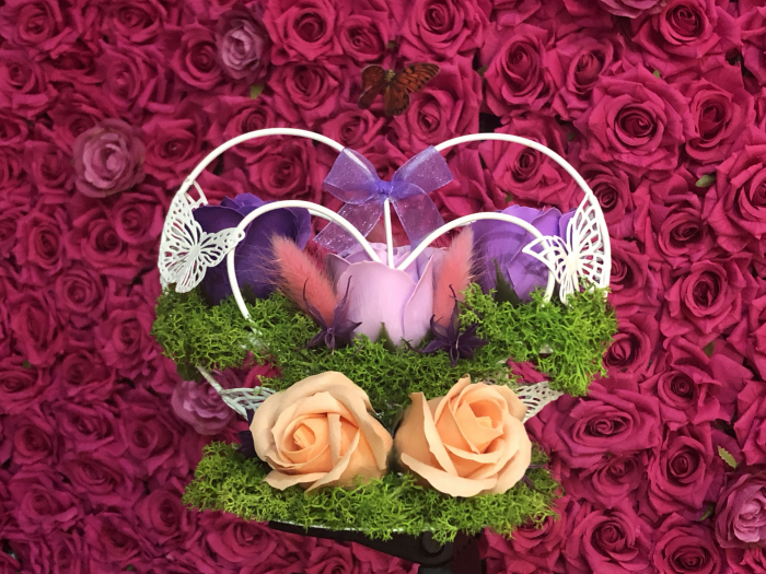 Aranjament Floral EVENTISSIMI - 5 Trandafiri Sapun si Licheni Stabilizati, Mov/Somon [2]