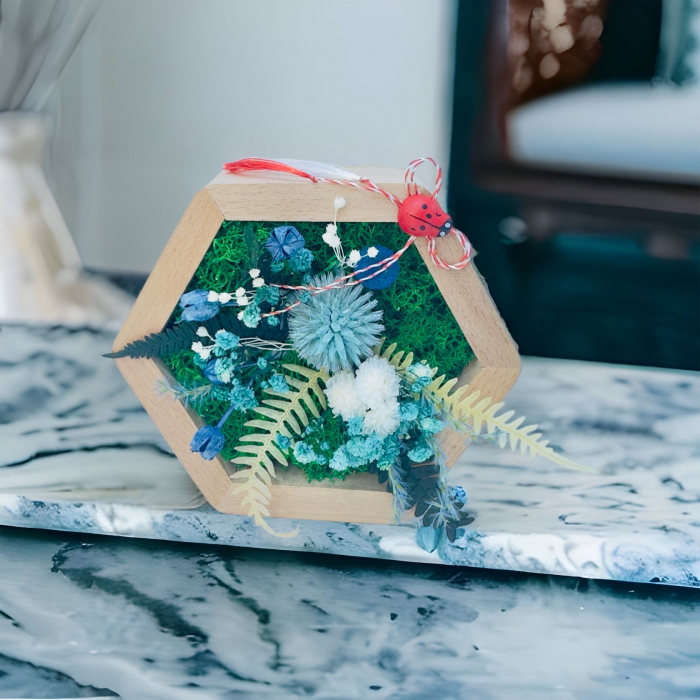 Aranjament floral hexagon cu licheni , plante uscate si plante criogenate (Albastru, verde) [4]