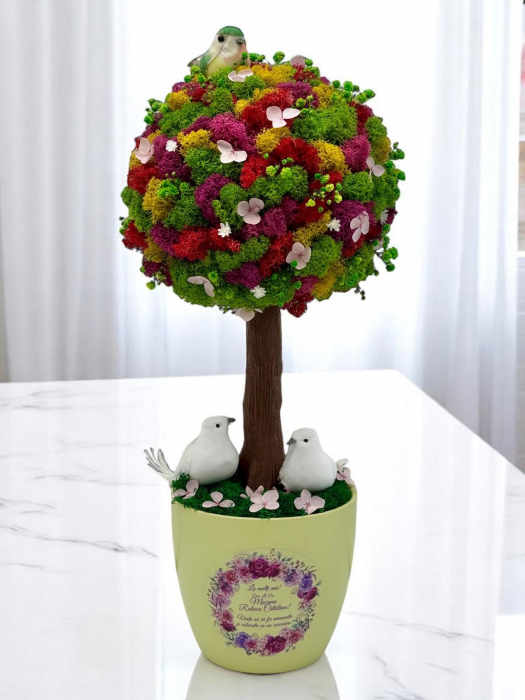 Aranjament floral personalizabil, mediu 38 cm, tip copacel / pomisor cu licheni naturali stabilizati si flori criogenate si uscate in vas ceramic cu text personalizabil [2]