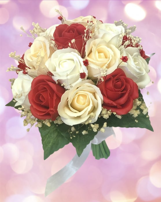 Buchet mediu personalizabil cu trandafiri si floarea miresei (Rosu, Alb, Crem) [2]