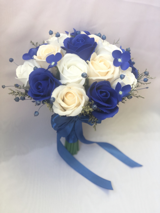 Buchet flori personalizabil, 17 trandafiri si hortensii, by Eventissimi, Alb / Albastru [4]