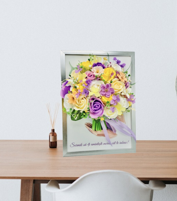 Buchet in rama personalizabil cu trandafiri si flori de cires 20 cm x 29 cm (multicolor) [5]