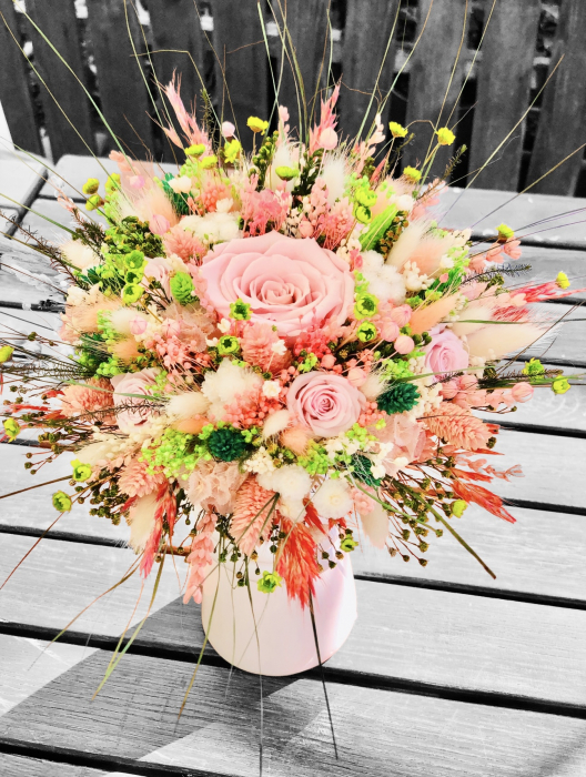 Buchet mare personalizabil cu trandafiri criogenati si flori naturale uscate si criogenate, (Roz / Verde) [2]
