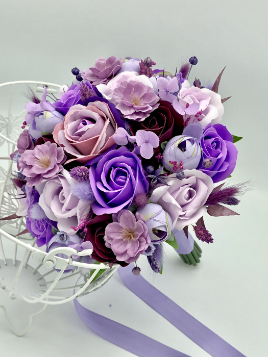 Buchet mediu personalizabil cu trandafiri, bujori, flori de cires, hortensii si plante uscate (Violet) [4]